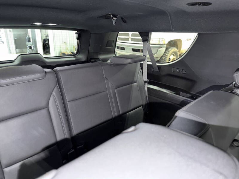 2025 Chevrolet Suburban Z71
