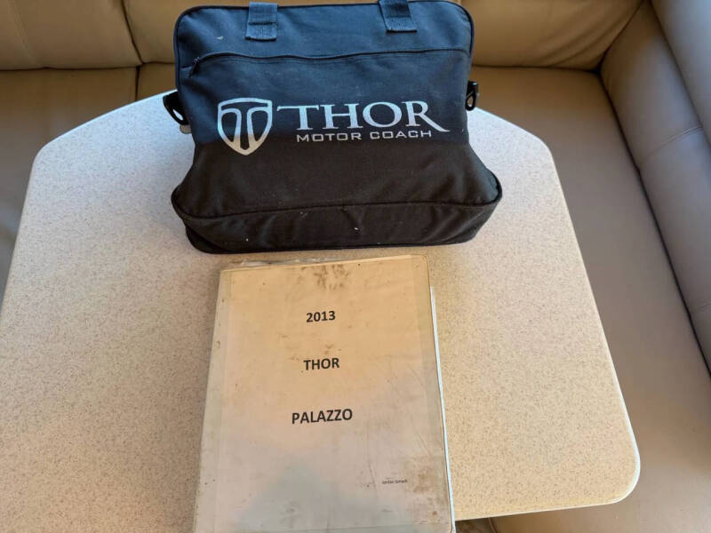 2012 Freightliner XCS Chassis