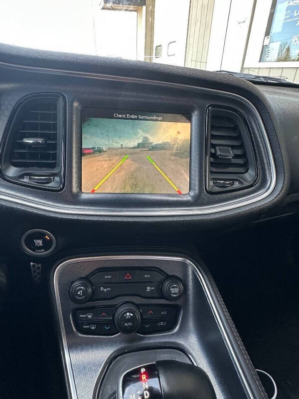 2015 Dodge Challenger SXT Plus