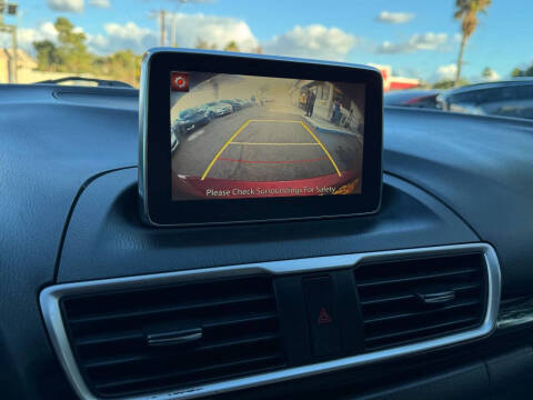 2015 Mazda MAZDA3 i Touring