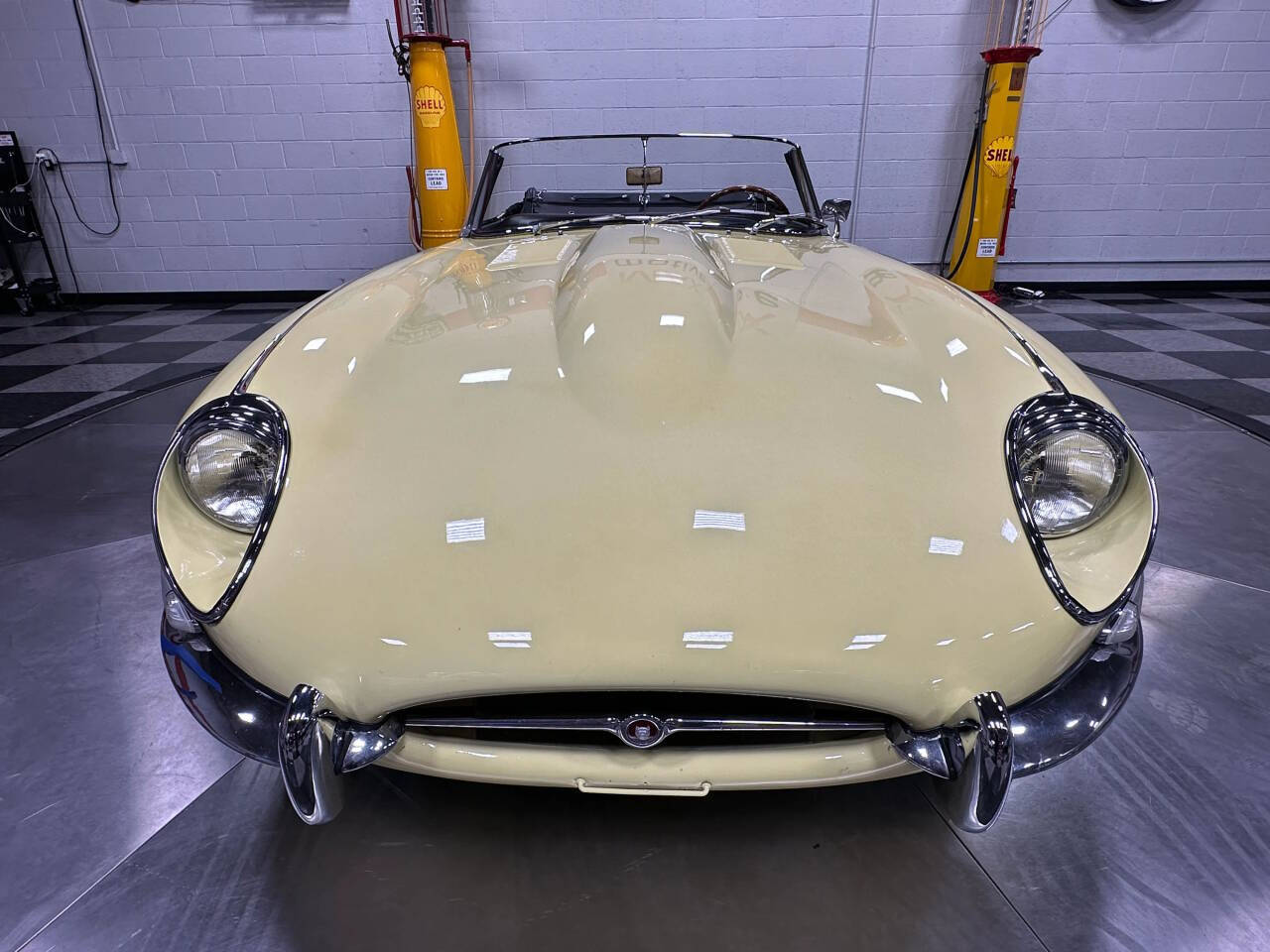 1968 Jaguar E-Type 148