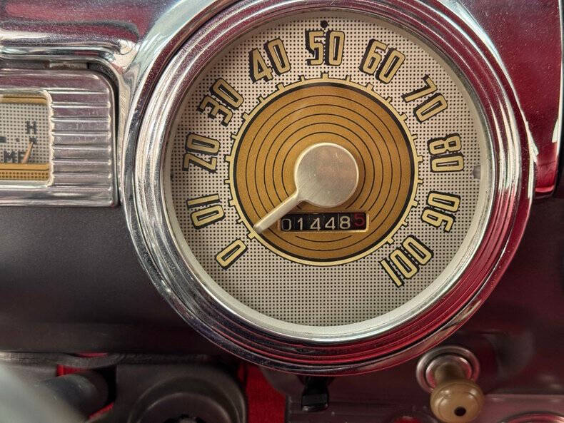 1948 Ford Super Deluxe