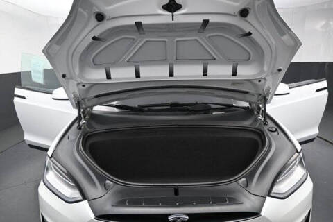 2023 Tesla Model X Standard Range