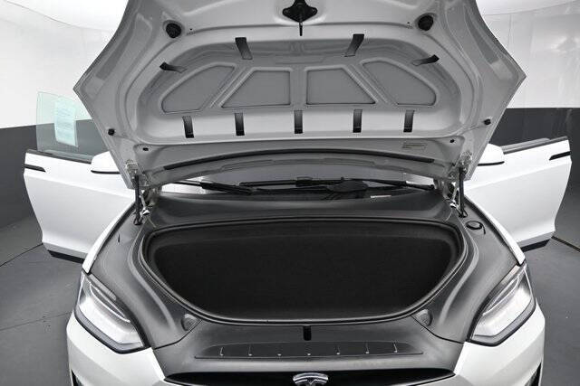 2023 Tesla Model X Standard Range