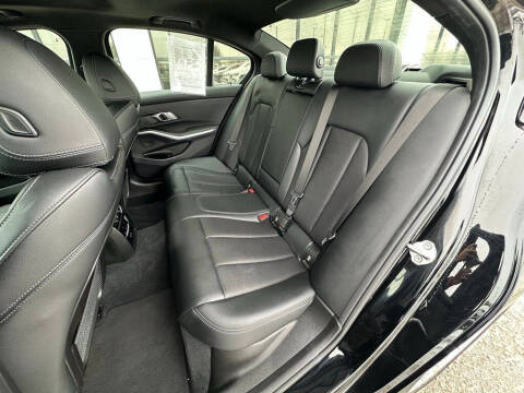 2023 BMW 3 Series 330i