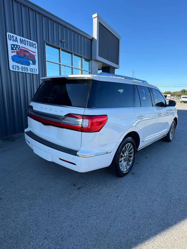 2020 Lincoln Navigator Standard