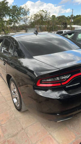 2017 Dodge Charger SXT