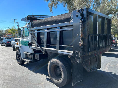 2002 Freightliner FL80