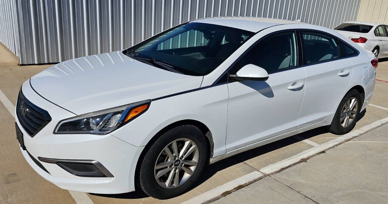 2017 Hyundai SONATA for sale at CAR MARKET AUTO GROUP in Sugar Land, TX