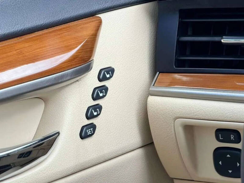 2013 Lexus ES 300h