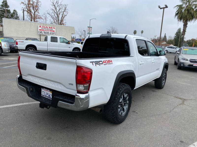 2017 Toyota Tacoma TRD Off Road photo 3