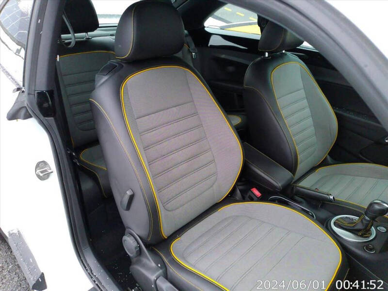 2016 Volkswagen Beetle 1.8T Dune PZEV