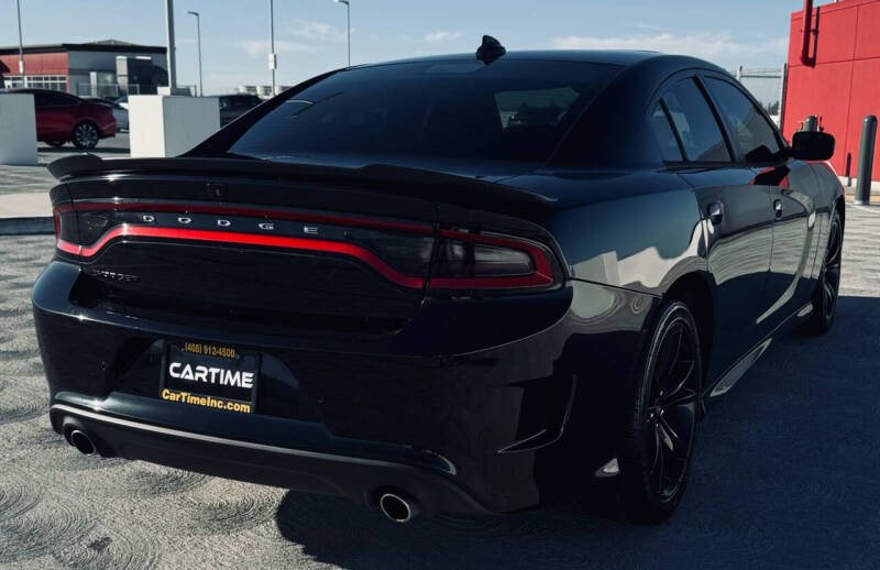 2018 Dodge Charger SXT Plus
