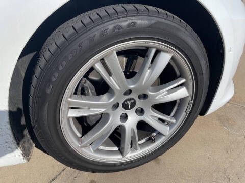 2020 Tesla Model S Long Range