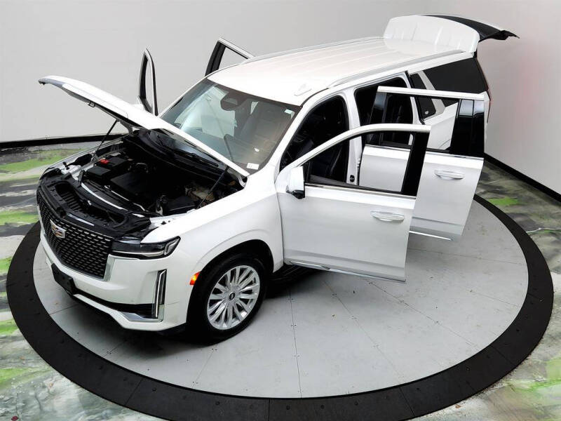 2022 Cadillac Escalade ESV Luxury