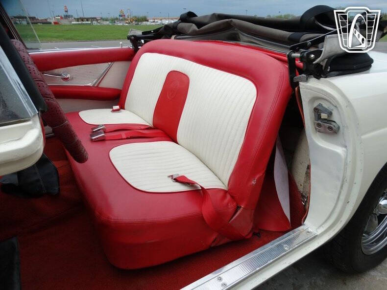 1956 Ford Thunderbird