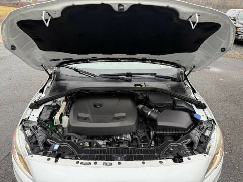 2018 Volvo V60 Cross Country T5 Premier