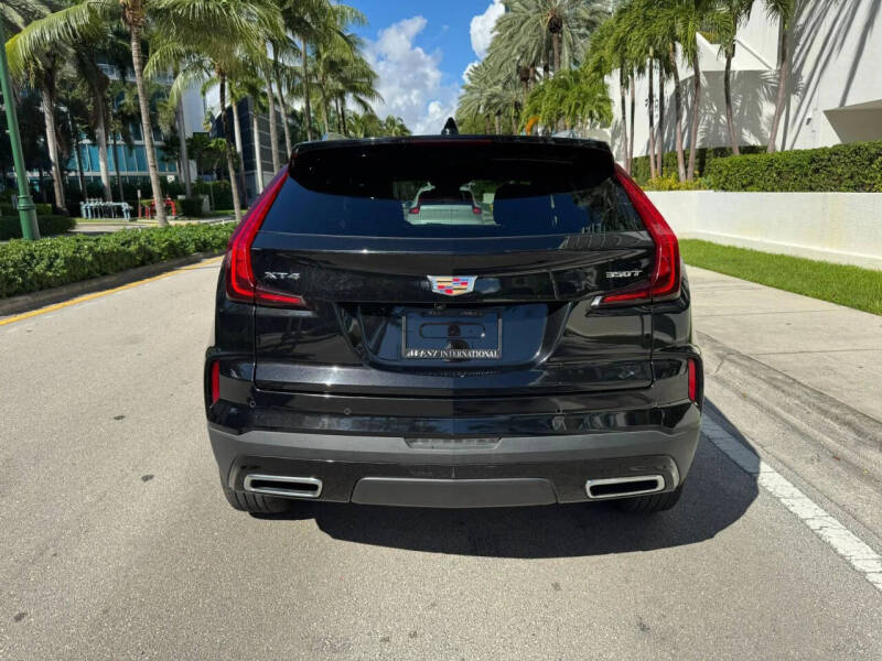 2024 Cadillac XT4 Premium Luxury