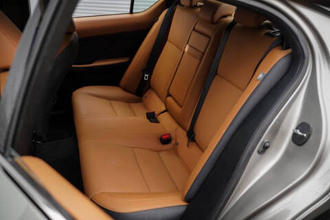 2023 Lexus IS 300