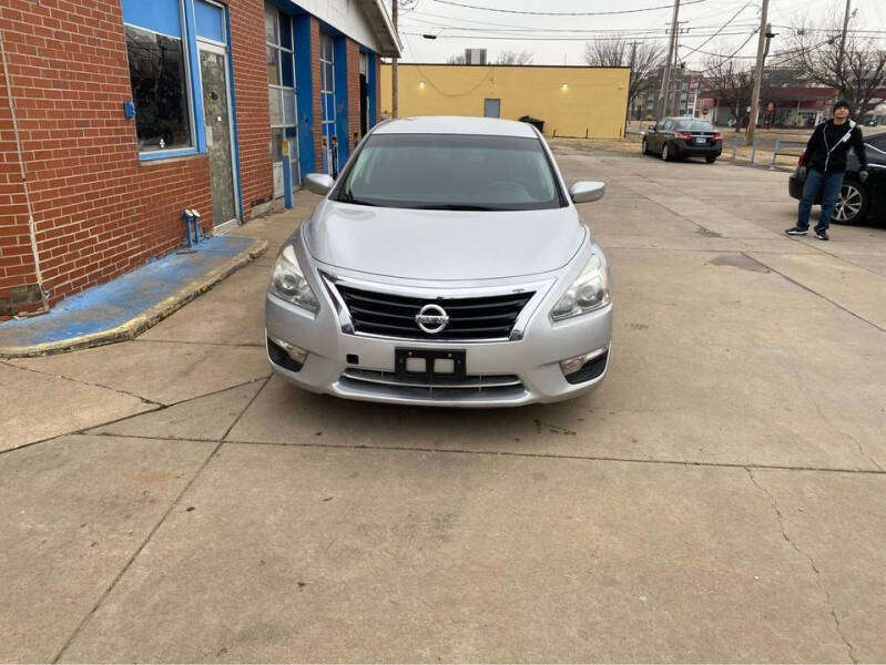 2015 Nissan Altima for sale at Discount Motor Sales LLC in Wichita KS