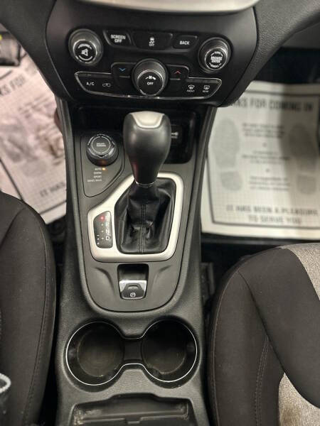 2014 Jeep Cherokee Sport