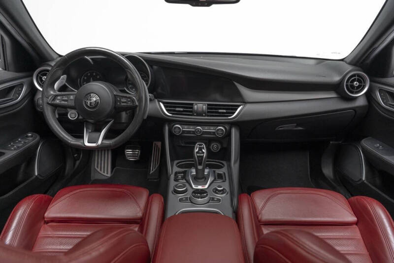 2022 Alfa Romeo Giulia Veloce