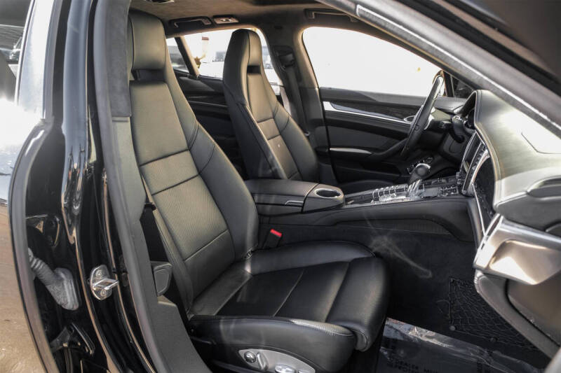 2011 Porsche Panamera Turbo