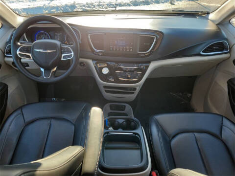 2020 Chrysler Voyager LXi