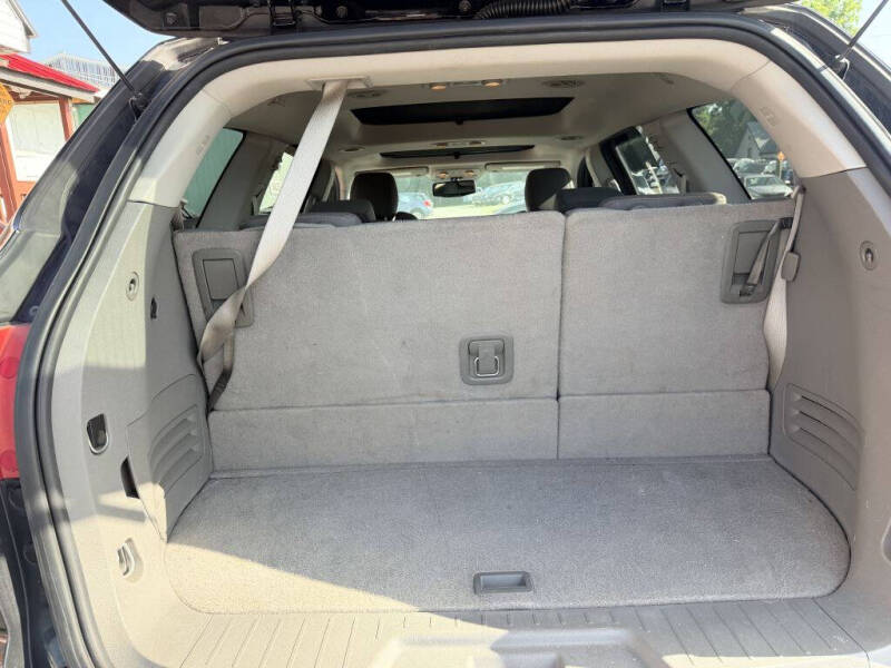 2011 Chevrolet Traverse LT