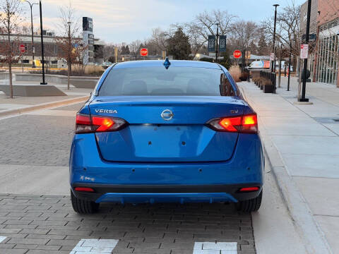 2022 Nissan Versa SV