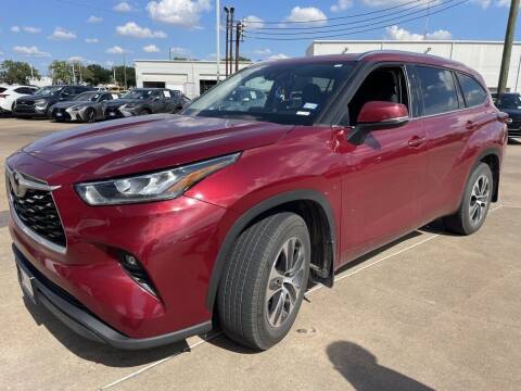 2020 Toyota Highlander for sale at Joe Myers Toyota PreOwned in Houston TX