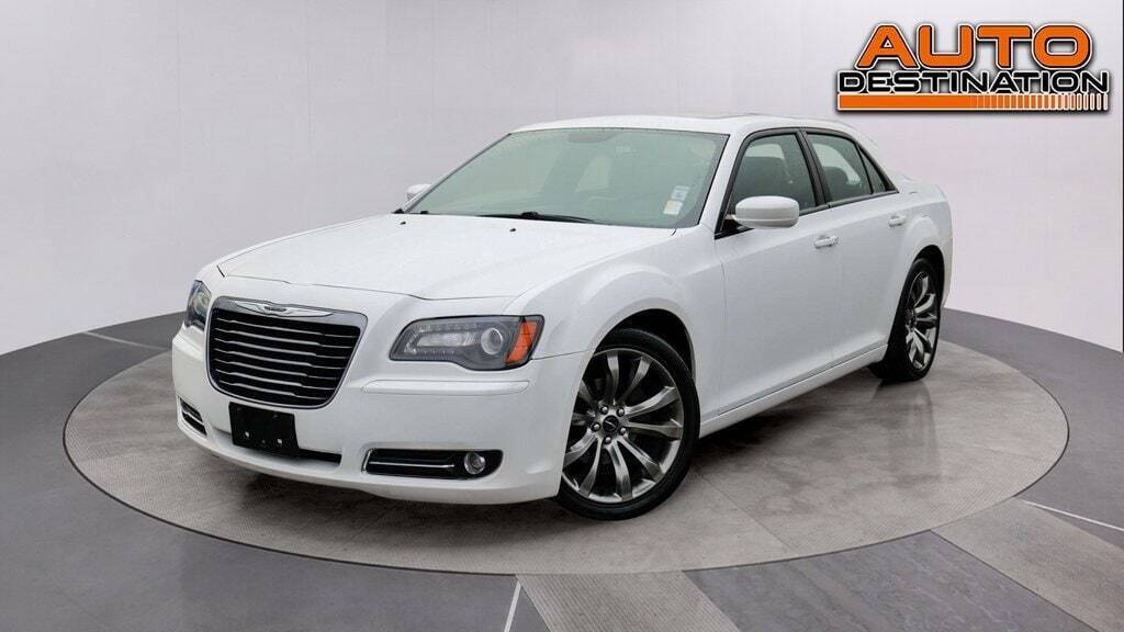 2014 Chrysler 300 for sale at Auto Destination in Puyallup, WA