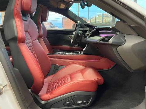 2024 Audi RS e-tron GT quattro