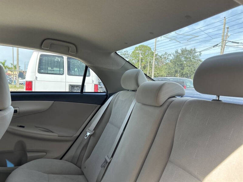 2013 Toyota Corolla LE
