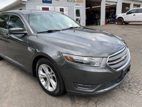 2015 Ford Taurus SEL