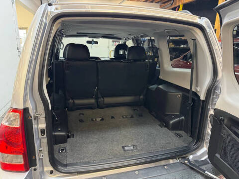 2005 Mitsubishi Montero Limited