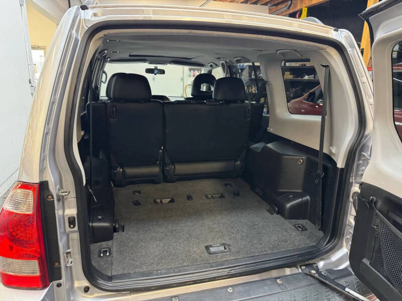 2005 Mitsubishi Montero Limited