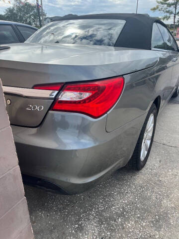 2013 Chrysler 200 Touring