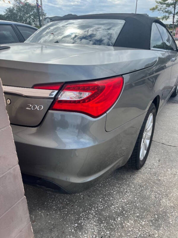 2013 Chrysler 200 Touring