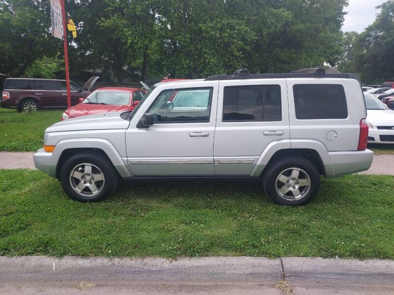 2010 Jeep Commander for sale at D and D Auto Sales in Topeka KS