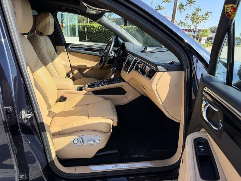 2017 Porsche Macan
