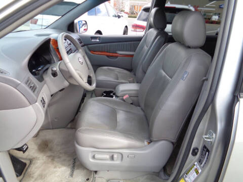 2008 Toyota Sienna XLE