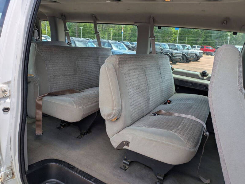 2001 Ford E-Series