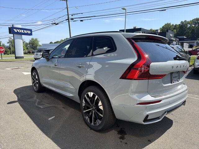 2026 Volvo XC60 T8 Plus