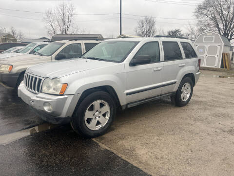 2007 Jeep Grand Cherokee for sale at HEDGES USED CARS in Carleton MI