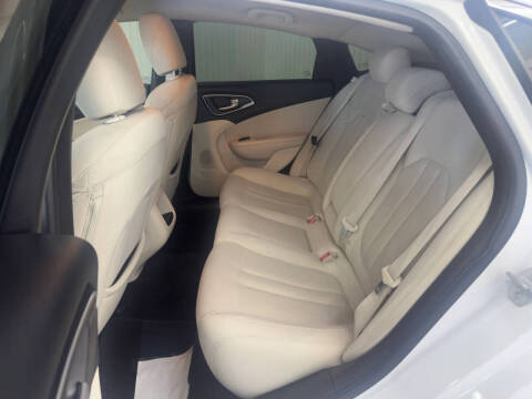 2015 Chrysler 200 Limited