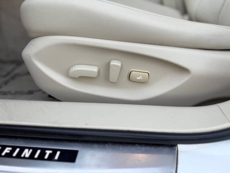 2017 Infiniti Q50 2.0T