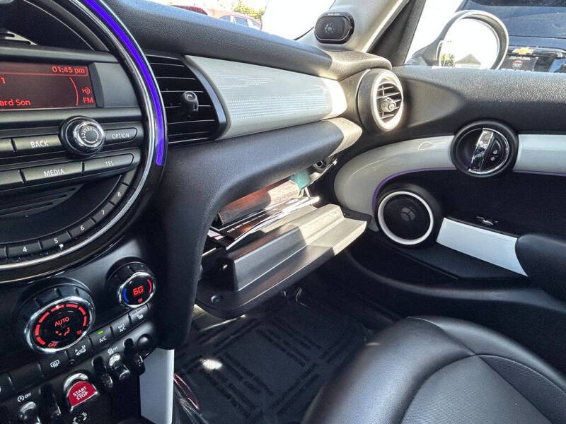 2015 MINI Hardtop 4 Door Cooper