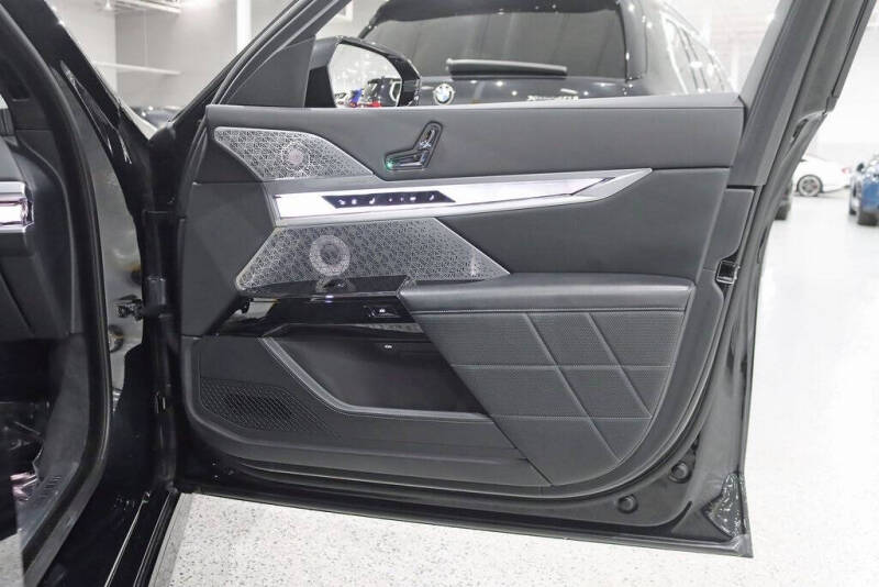 2023 BMW 7 Series 760i xDrive