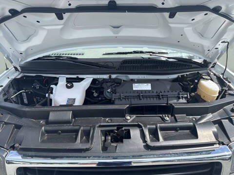 2024 GMC Savana 2500